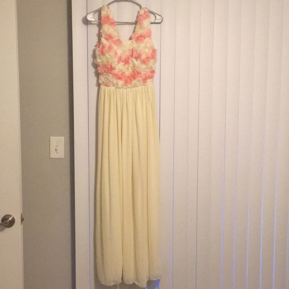 Dress - Picture 2 of 2